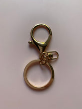 Load image into Gallery viewer, Gold Keychain Ring With Clip
